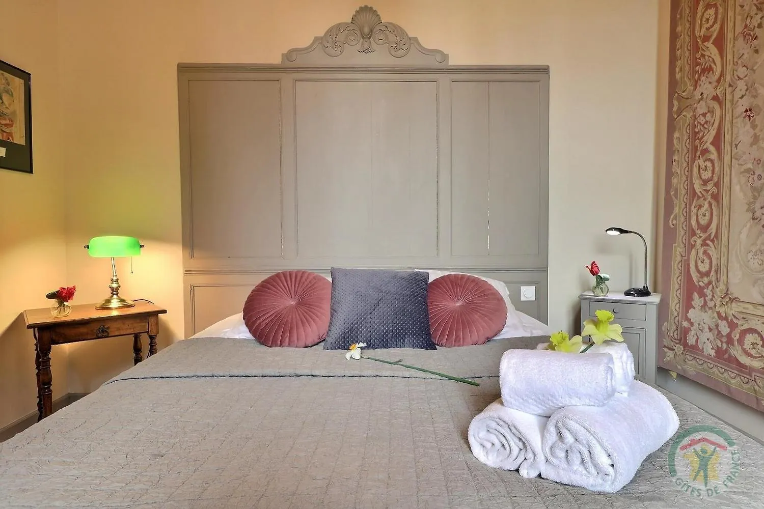 Chateau De Lourdes Saint-Meloir-des-Ondes 0*,  France