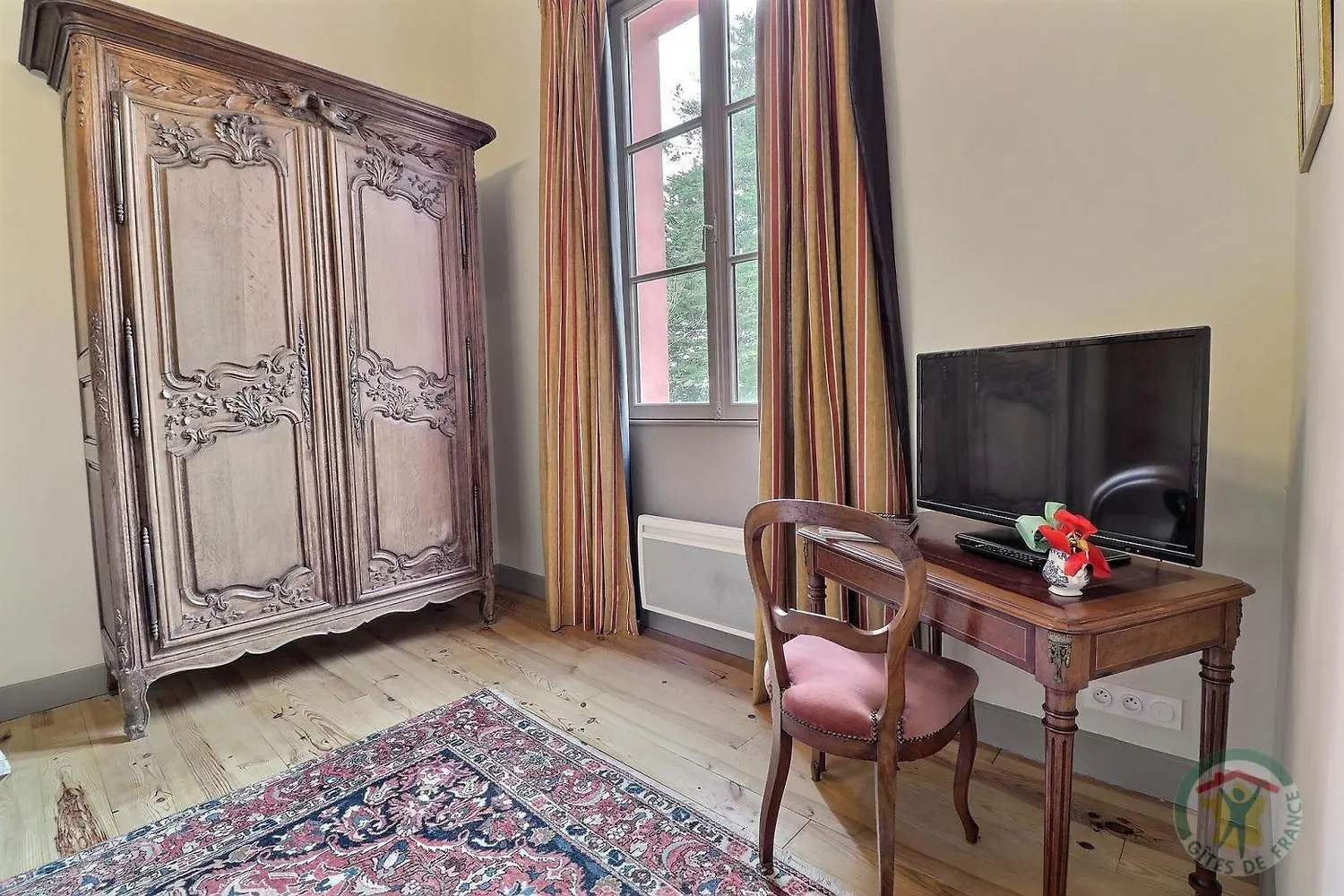 Chateau De Lourdes Saint-Meloir-des-Ondes 0*,  France
